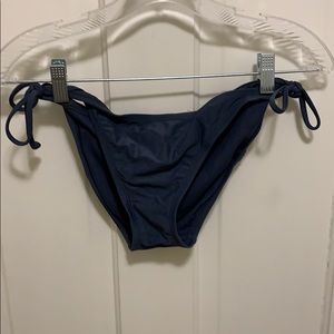 Navy Bikini 🏊🏼‍♀️